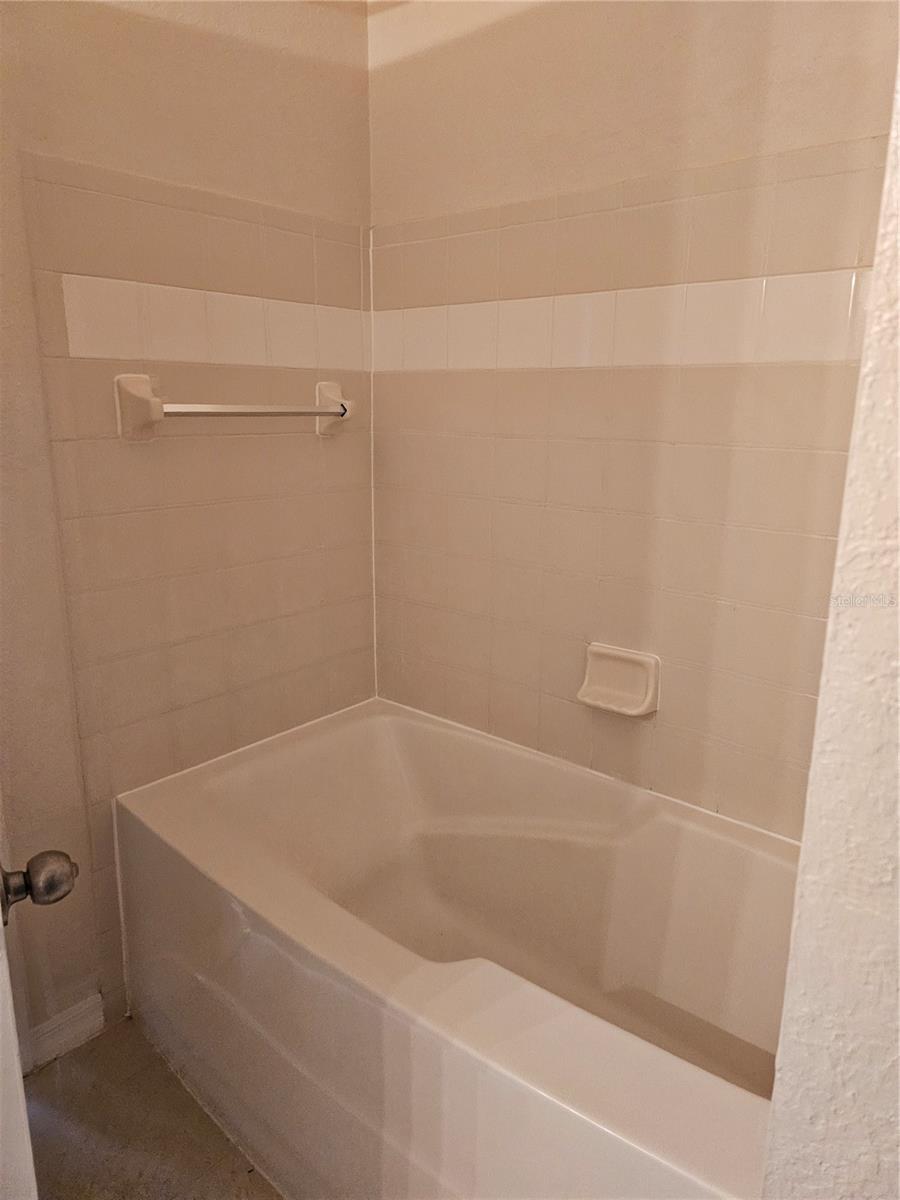 Image 17 of 18 For 5979 Westgate Drive 1021