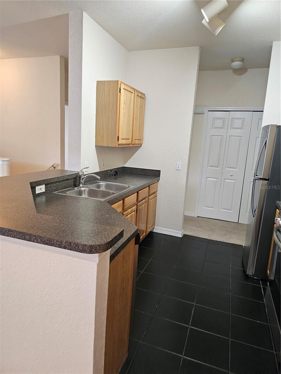 Image 6 of 18 For 5979 Westgate Drive 1021