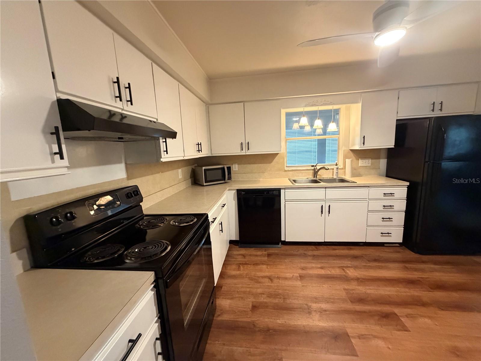 Image 22 of 50 For 1454 Grand Cayman Circle