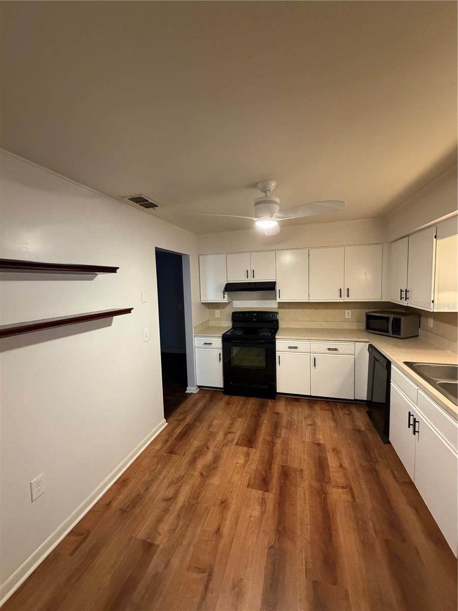 Image 23 of 50 For 1454 Grand Cayman Circle