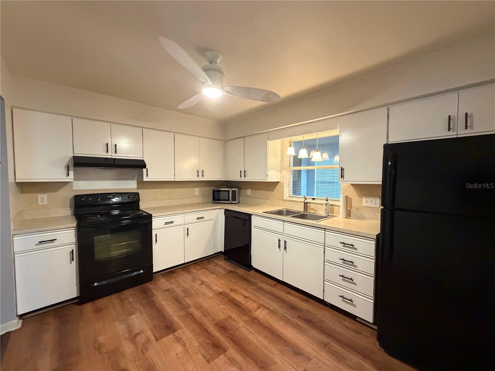 Image 24 of 50 For 1454 Grand Cayman Circle