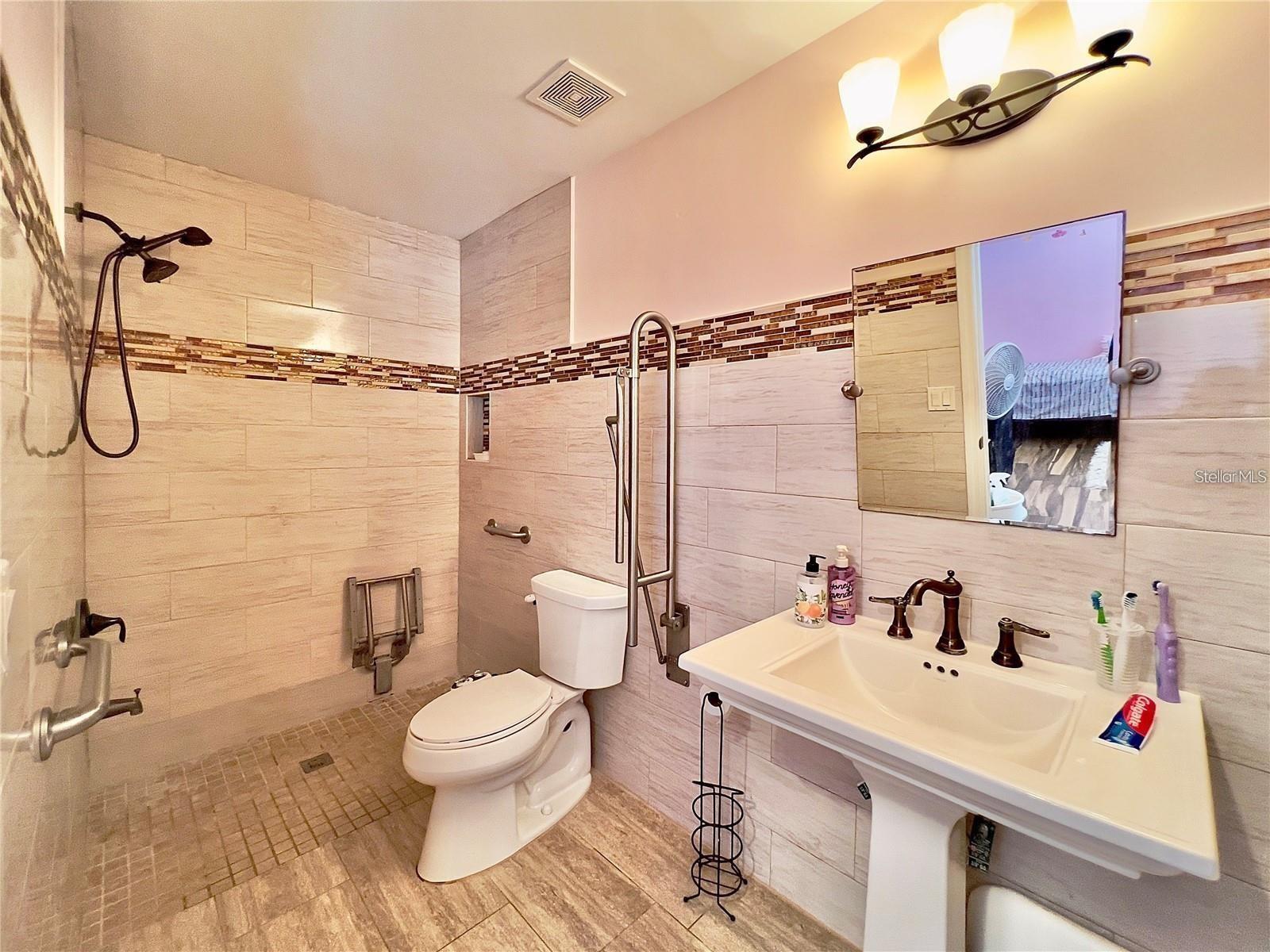 Image 24 of 28 For 3900 Reaves Road