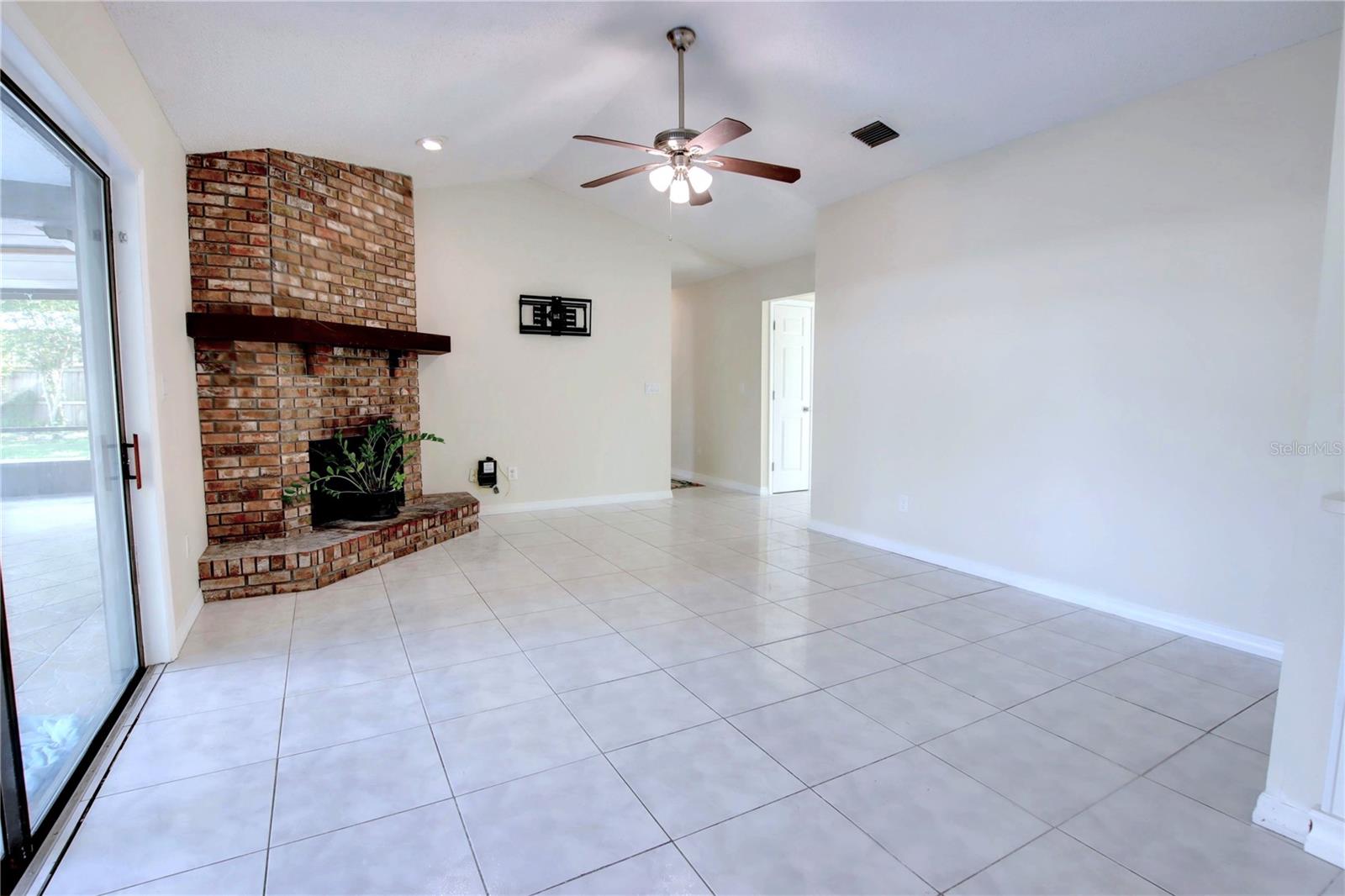 Image 5 of 32 For 936 Citrus Wood Court