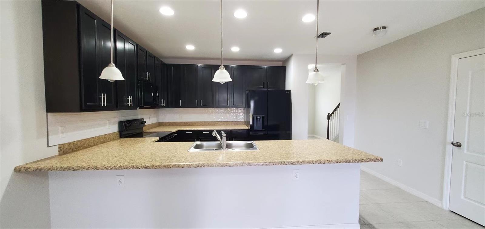 Image 4 of 13 For 224 Primrose Drive