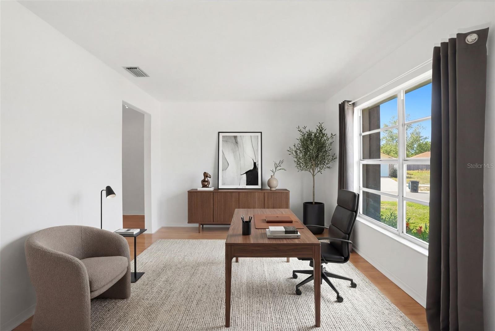 Image 15 of 27 For 8040 Towne Court