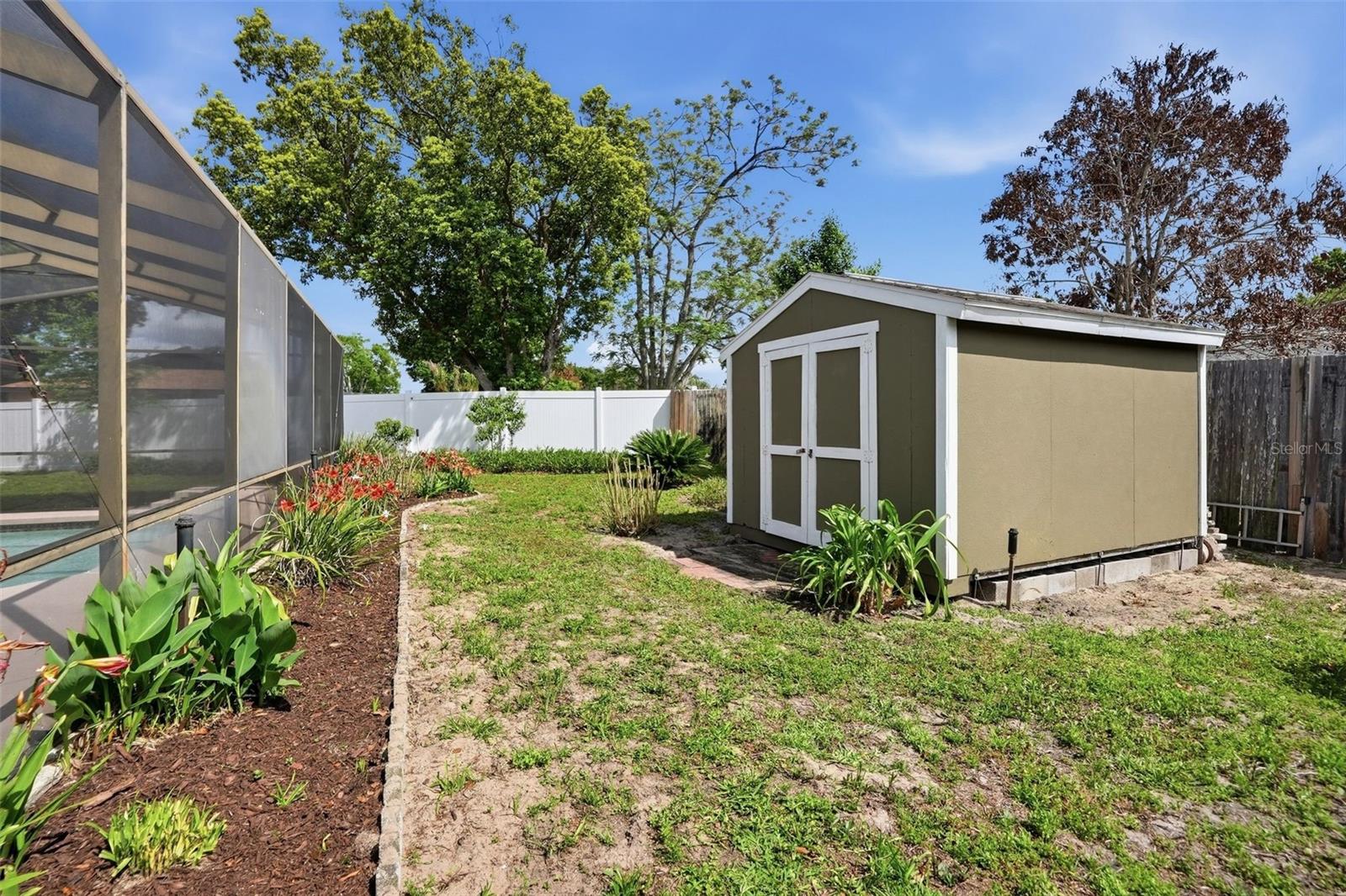 Image 23 of 27 For 8040 Towne Court