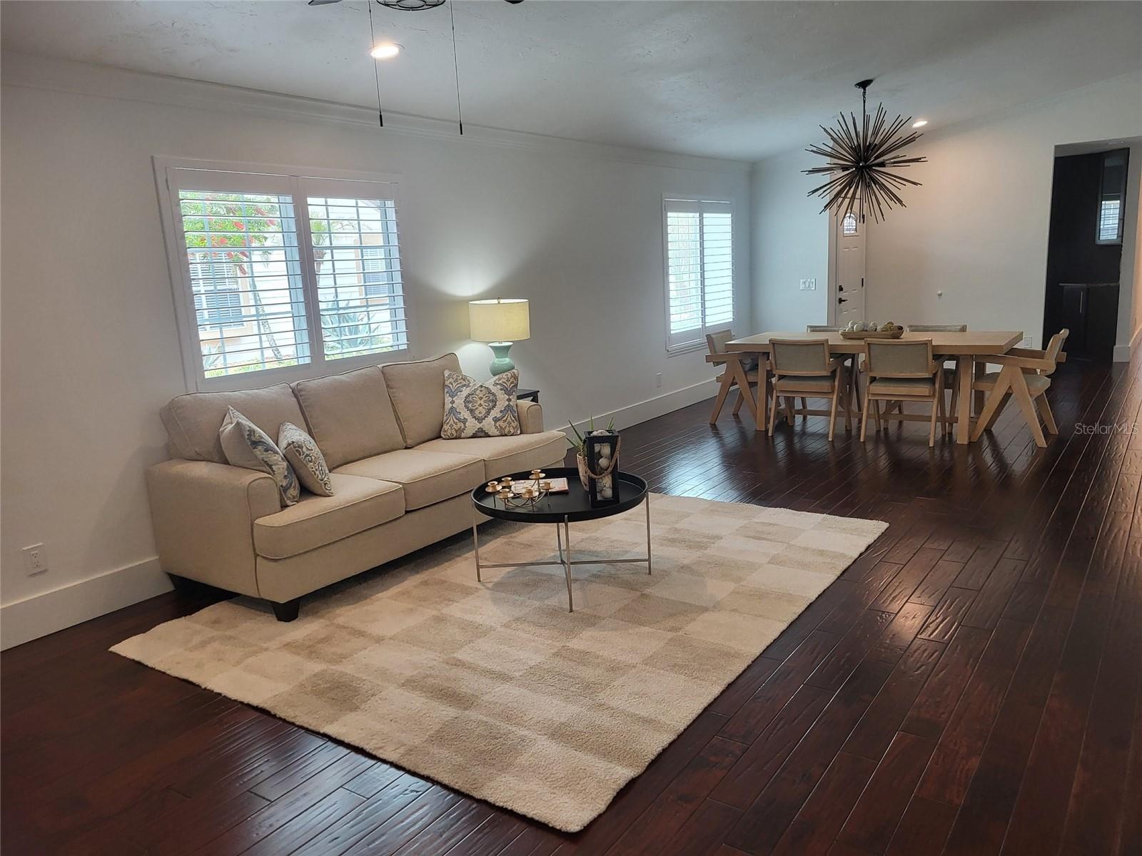 Image 11 of 41 For 941 Norfolk Court