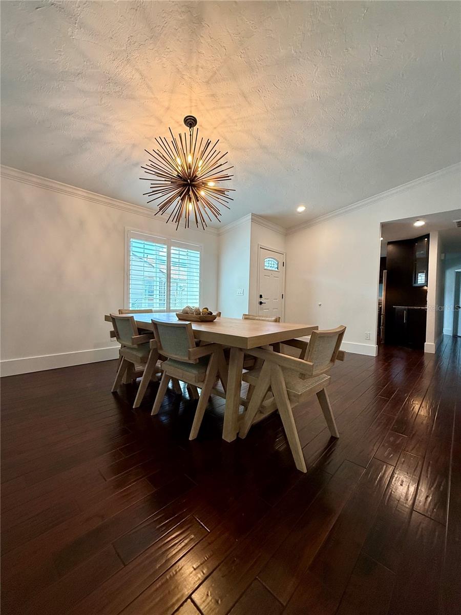 Image 13 of 41 For 941 Norfolk Court