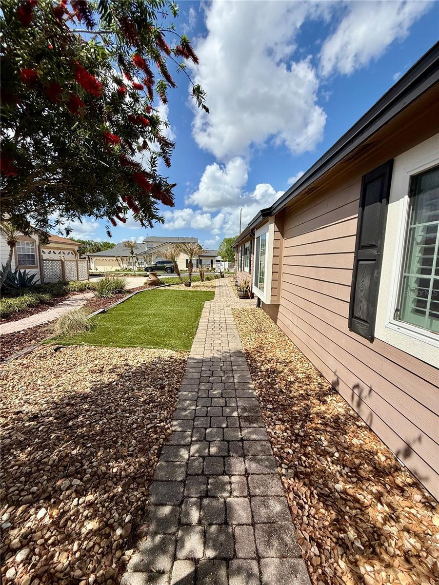 Image 33 of 41 For 941 Norfolk Court