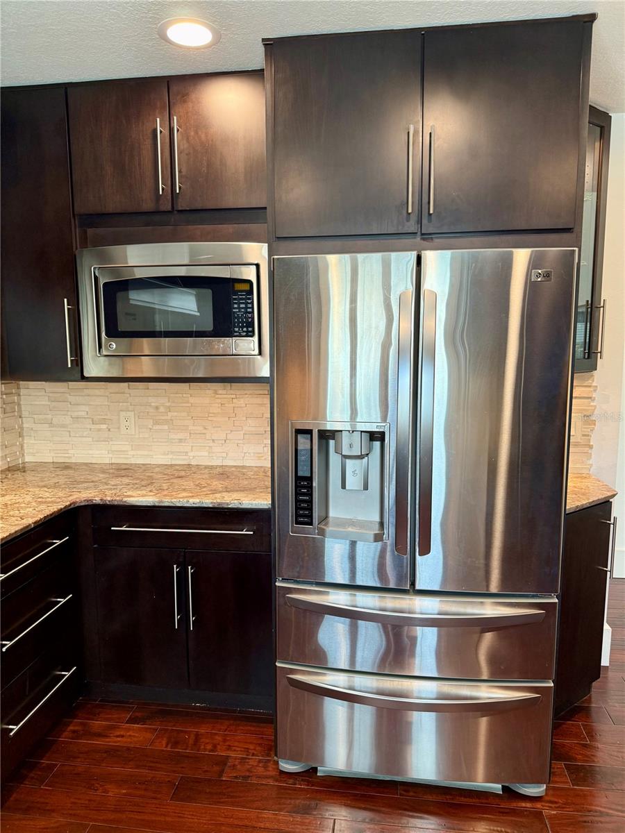 Image 7 of 41 For 941 Norfolk Court