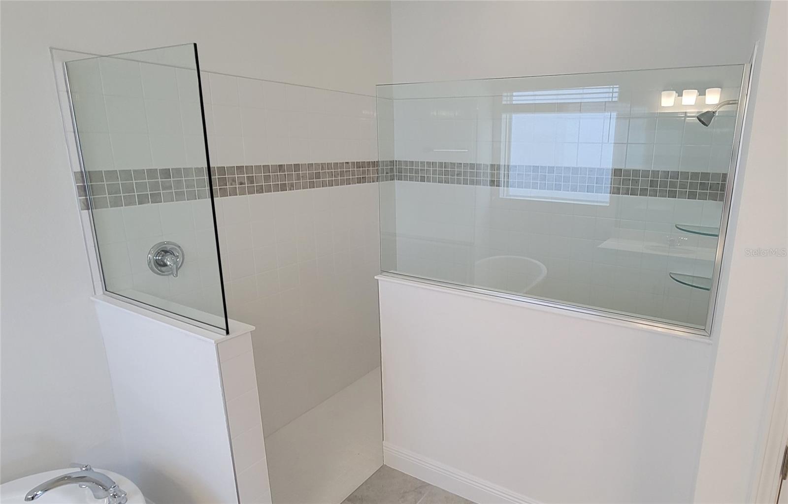 Image 15 of 34 For 15142 Lake Bessie Loop