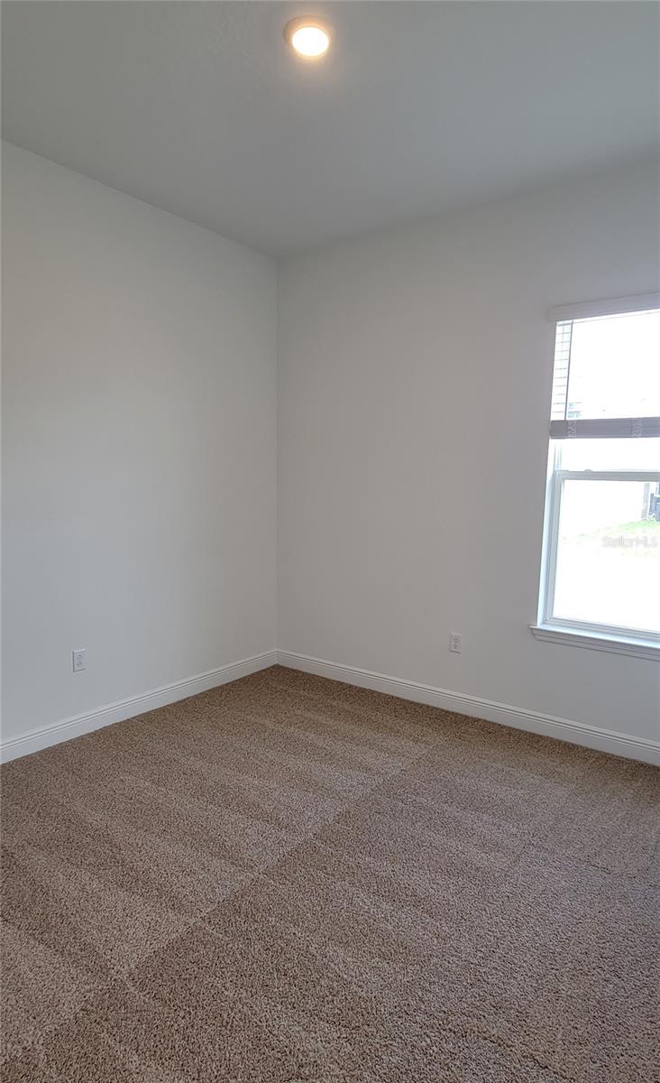 Image 21 of 34 For 15142 Lake Bessie Loop