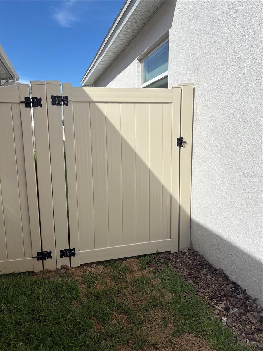 Image 32 of 34 For 15142 Lake Bessie Loop