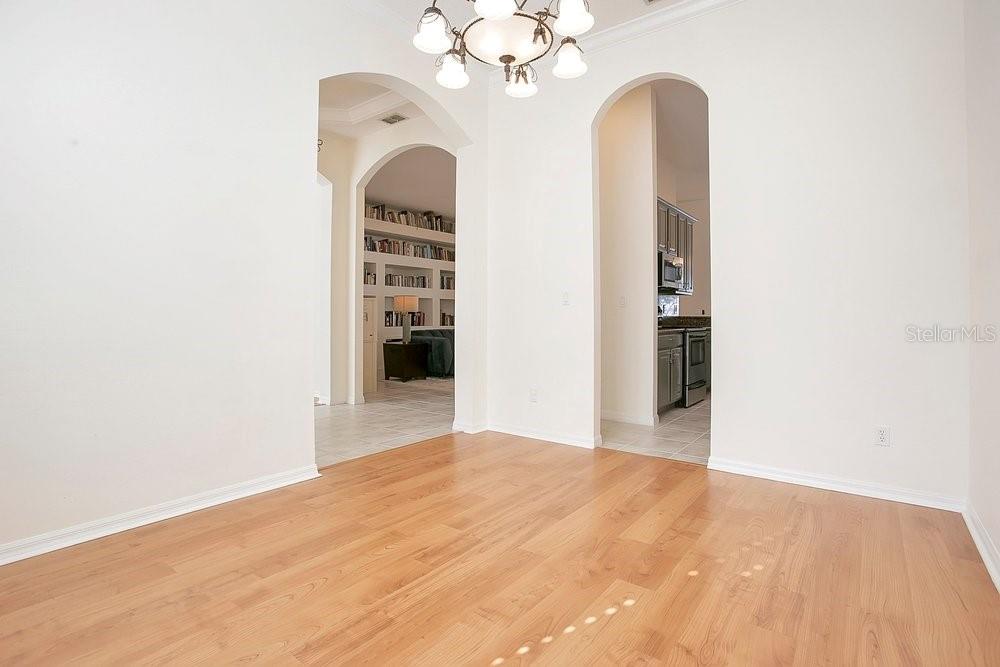 Image 5 of 37 For 3725 Aldergate Place