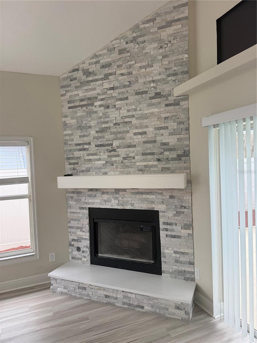 Image 4 of 20 For 10044 Little Teak Street