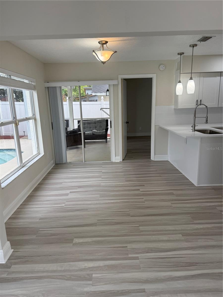 Image 5 of 20 For 10044 Little Teak Street