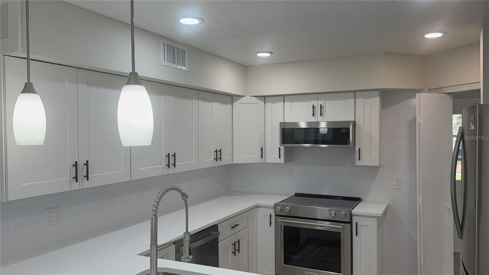 Image 6 of 20 For 10044 Little Teak Street