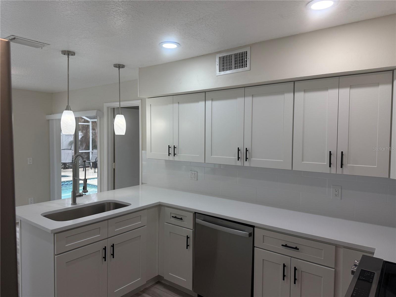 Image 8 of 20 For 10044 Little Teak Street