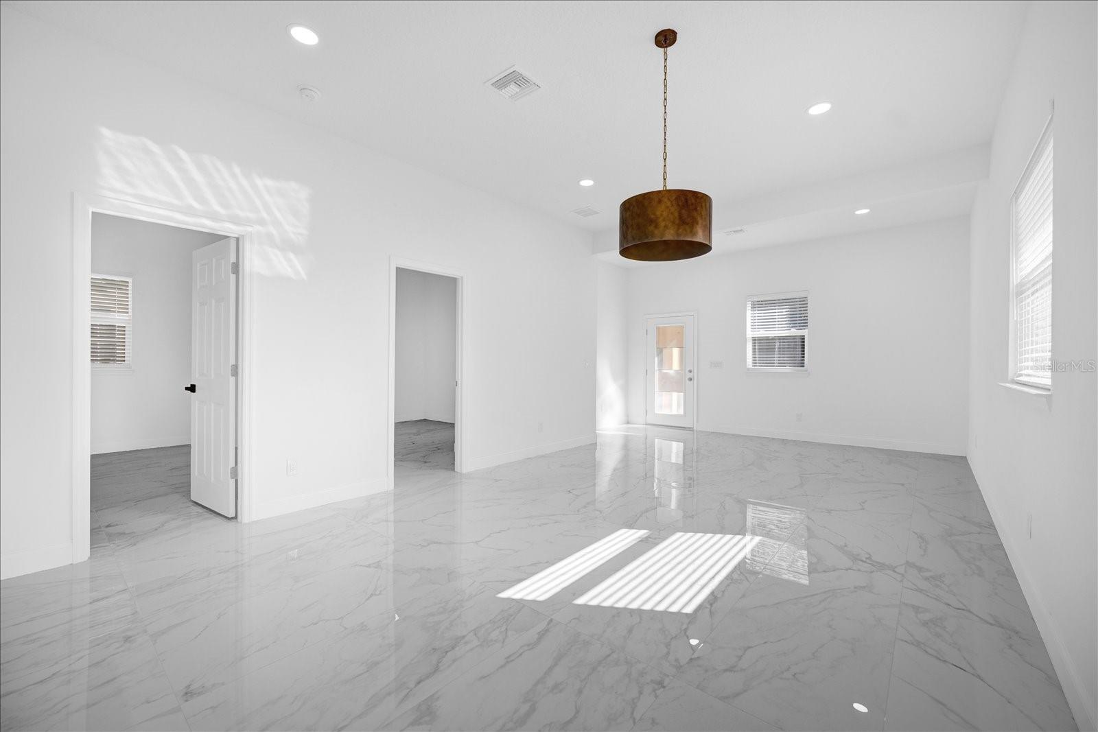 Image 13 of 40 For 600 Lakewood Avenue