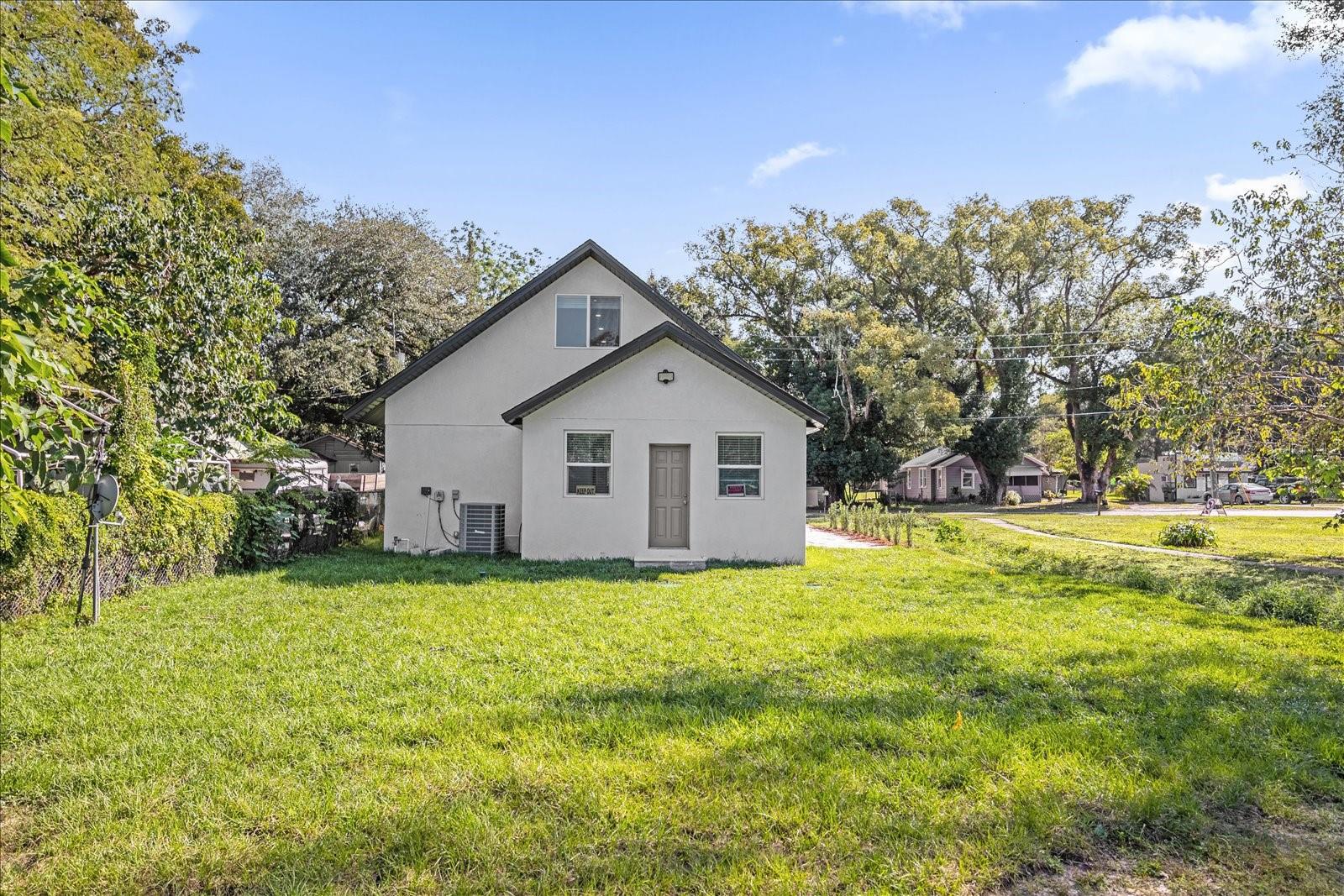 Image 33 of 40 For 600 Lakewood Avenue