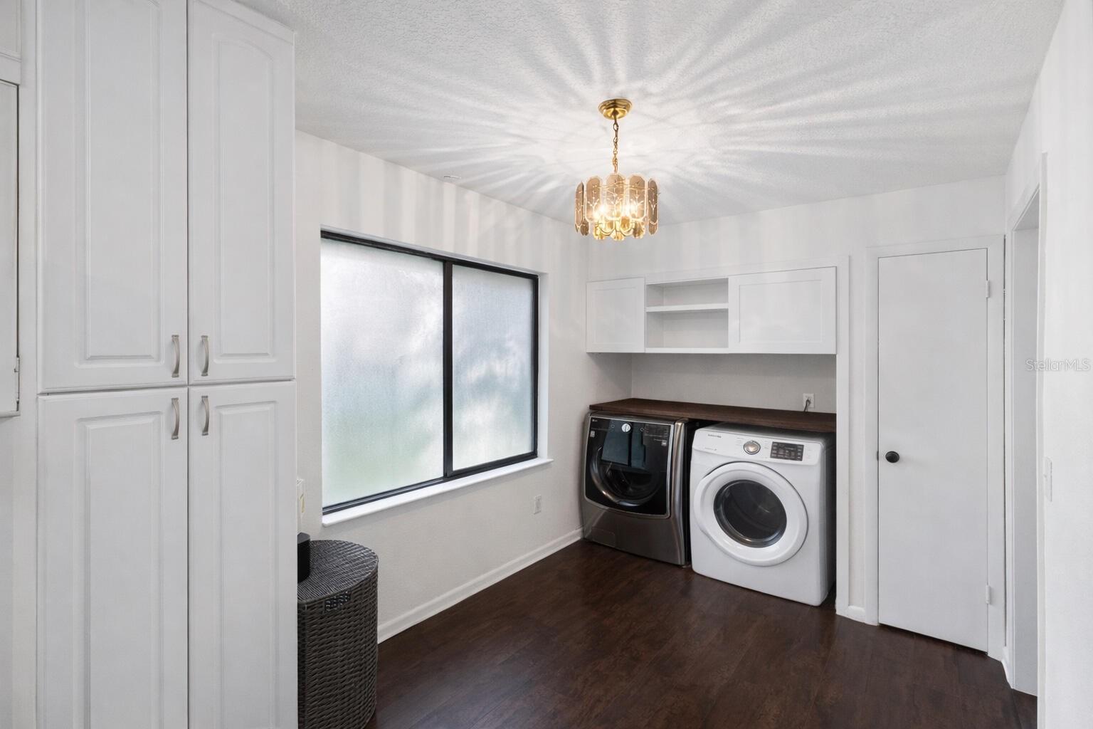 Image 11 of 22 For 710 Briarwood Drive