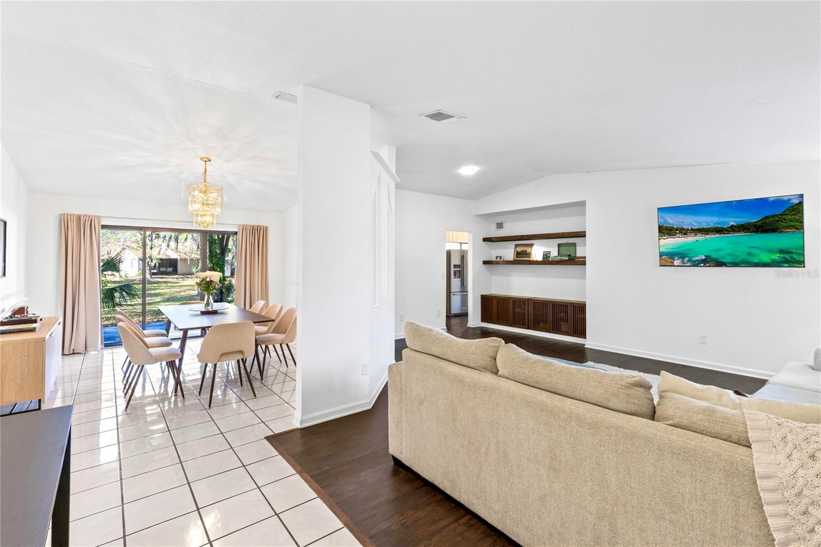 Image 3 of 22 For 710 Briarwood Drive