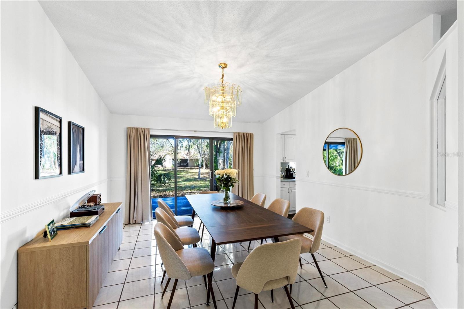 Image 6 of 22 For 710 Briarwood Drive