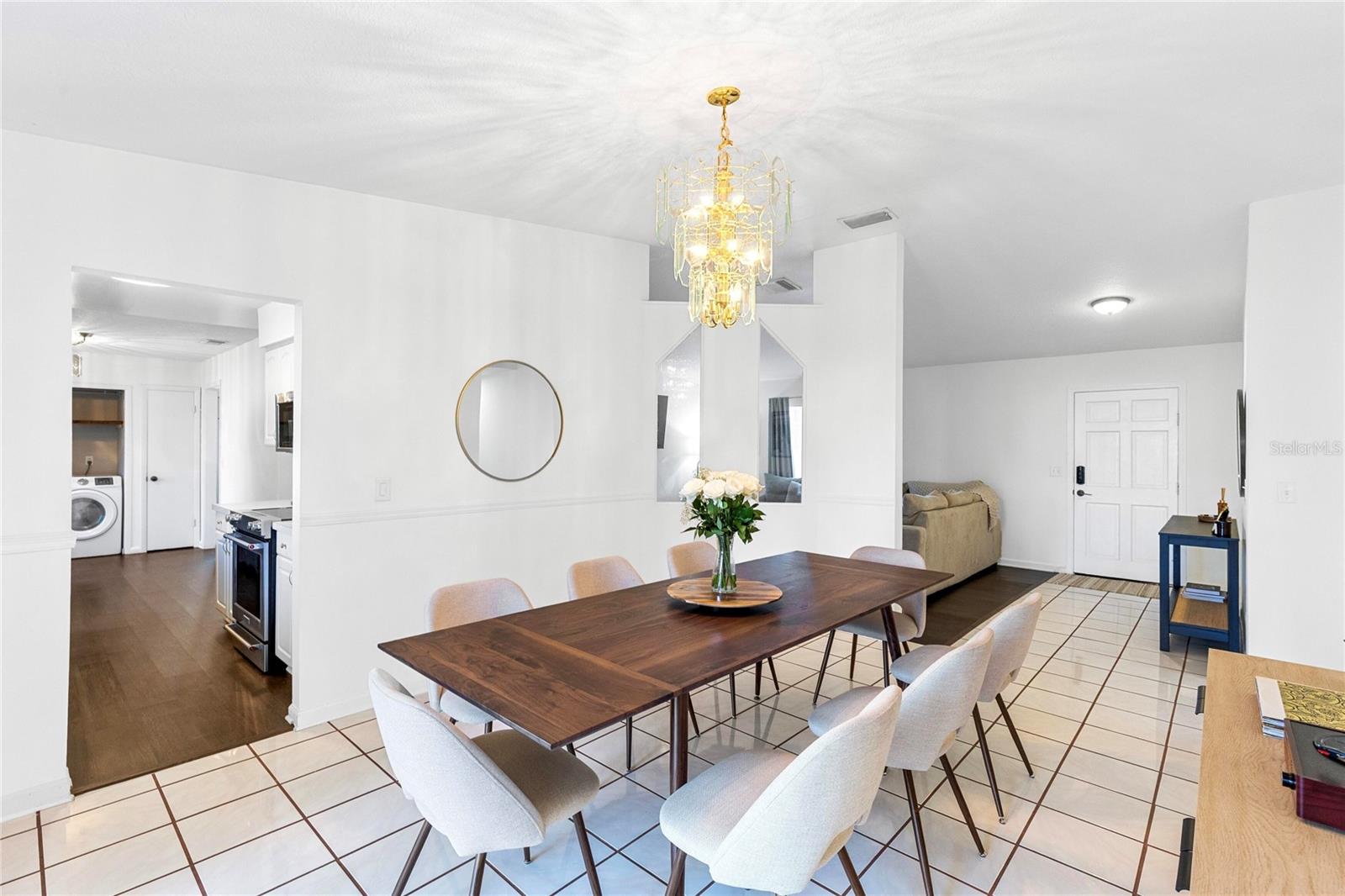 Image 7 of 22 For 710 Briarwood Drive