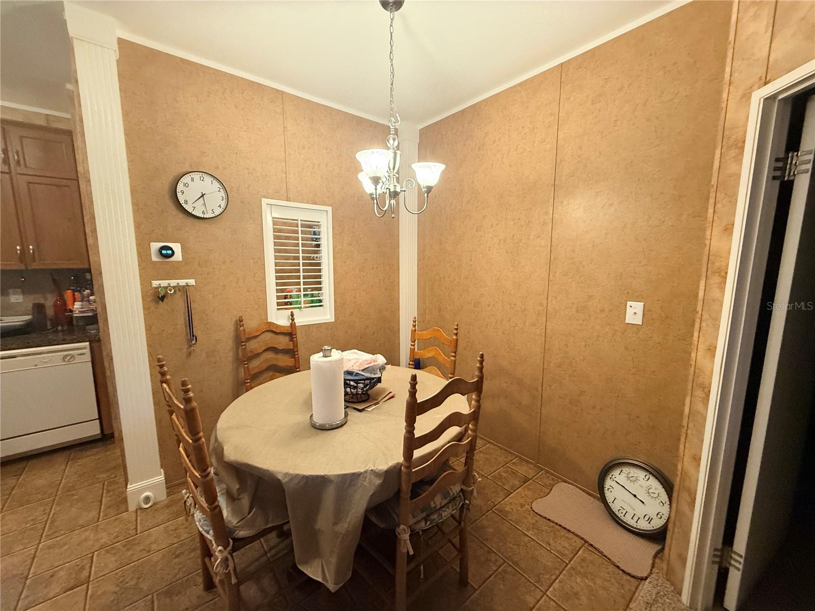 Image 7 of 12 For 21809 Sunset Drive