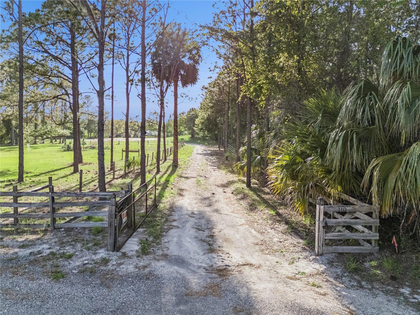 Details for 110 Wild Horse Run, DELTONA, FL 32738