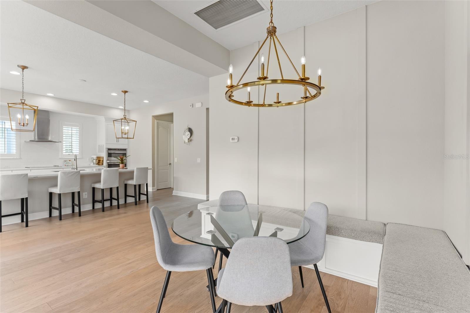 Image 21 of 67 For 9532 Reymont Street