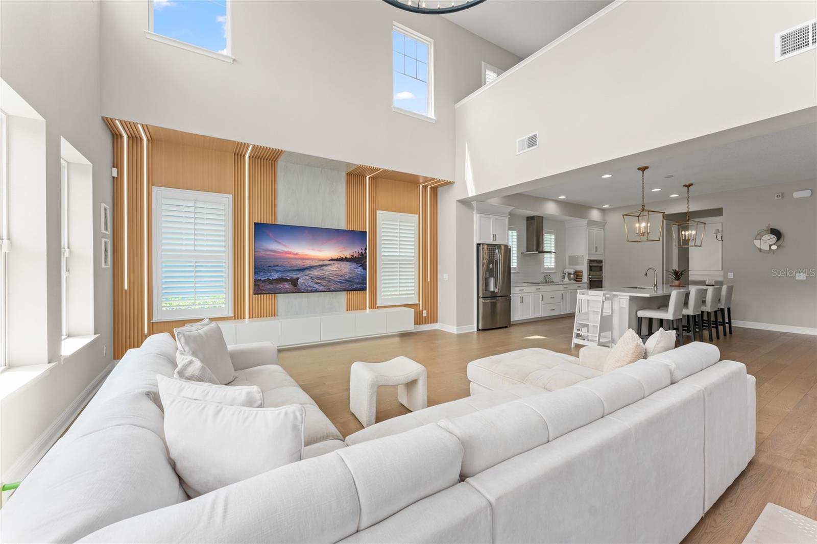 Image 27 of 67 For 9532 Reymont Street