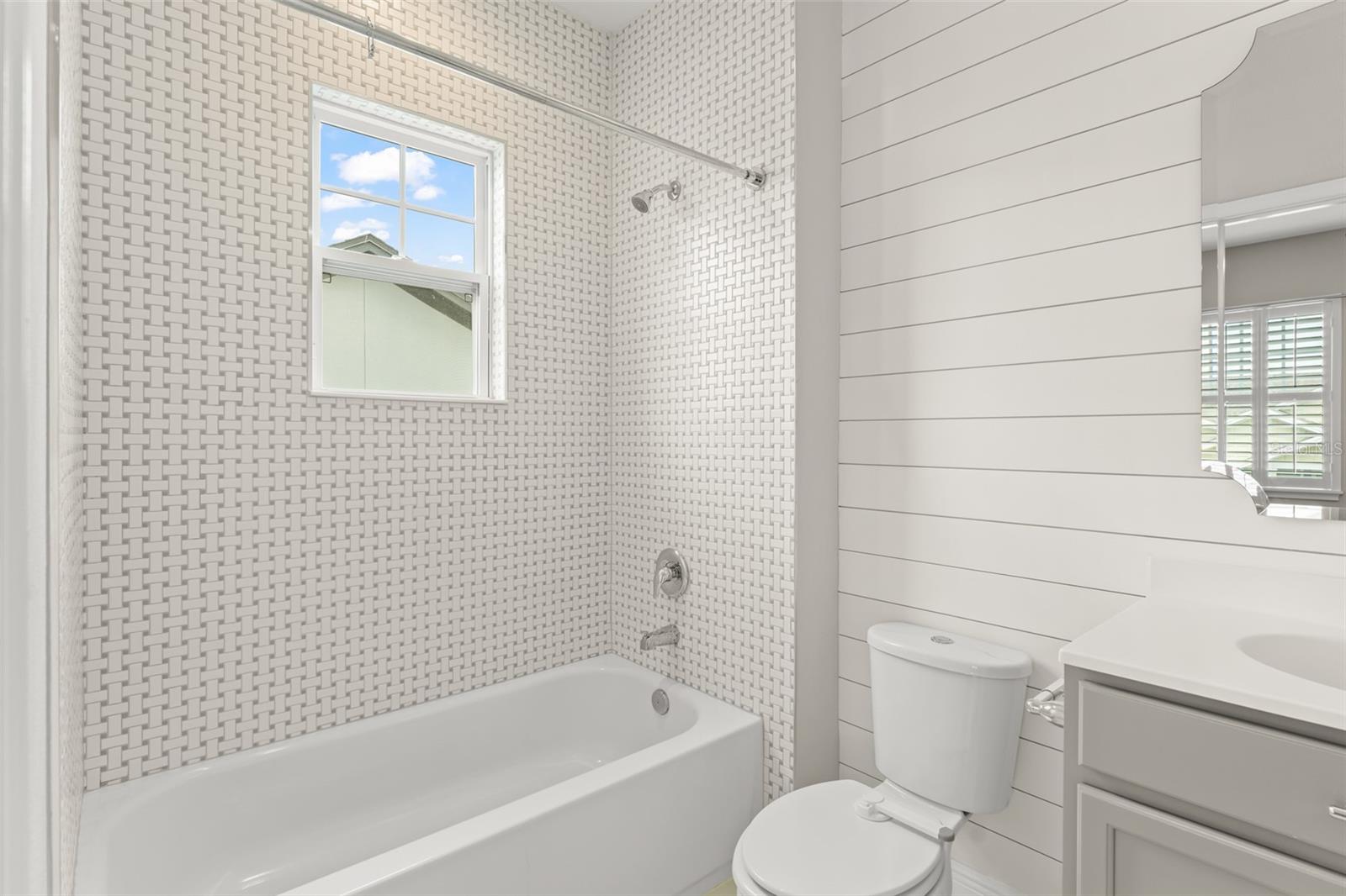 Image 49 of 67 For 9532 Reymont Street