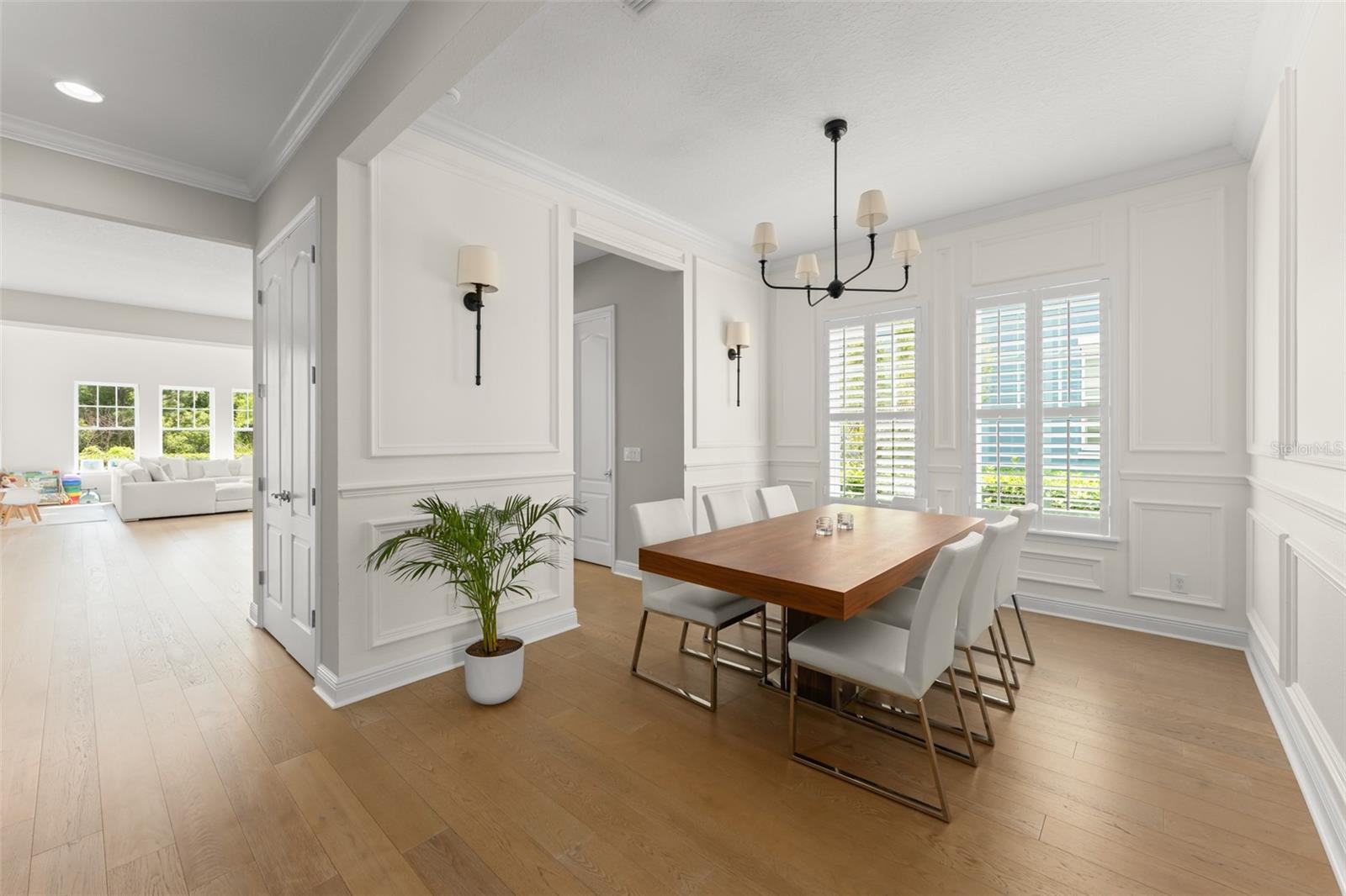 Image 7 of 67 For 9532 Reymont Street