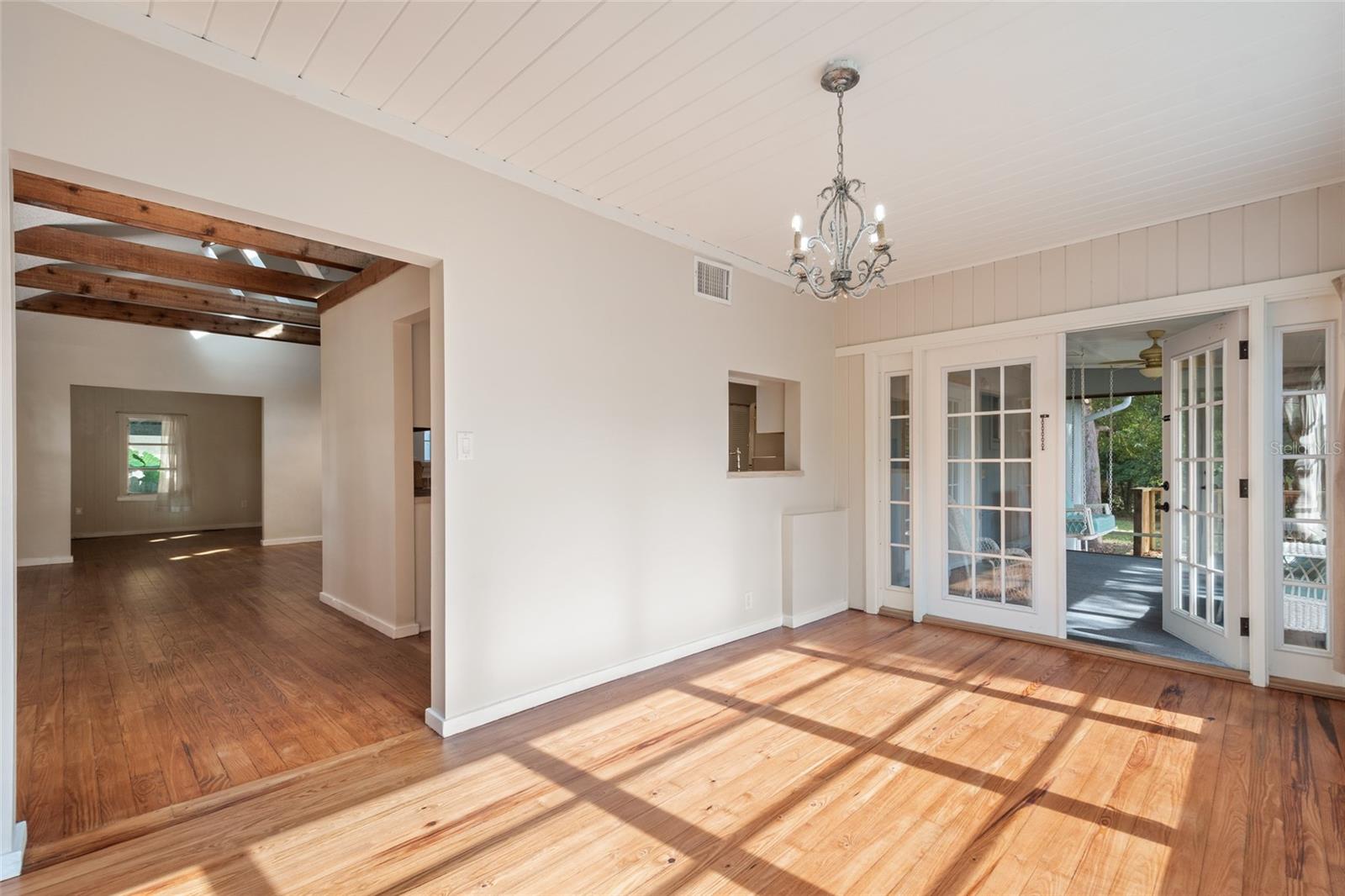 Image 10 of 50 For 825 Oakdale Street