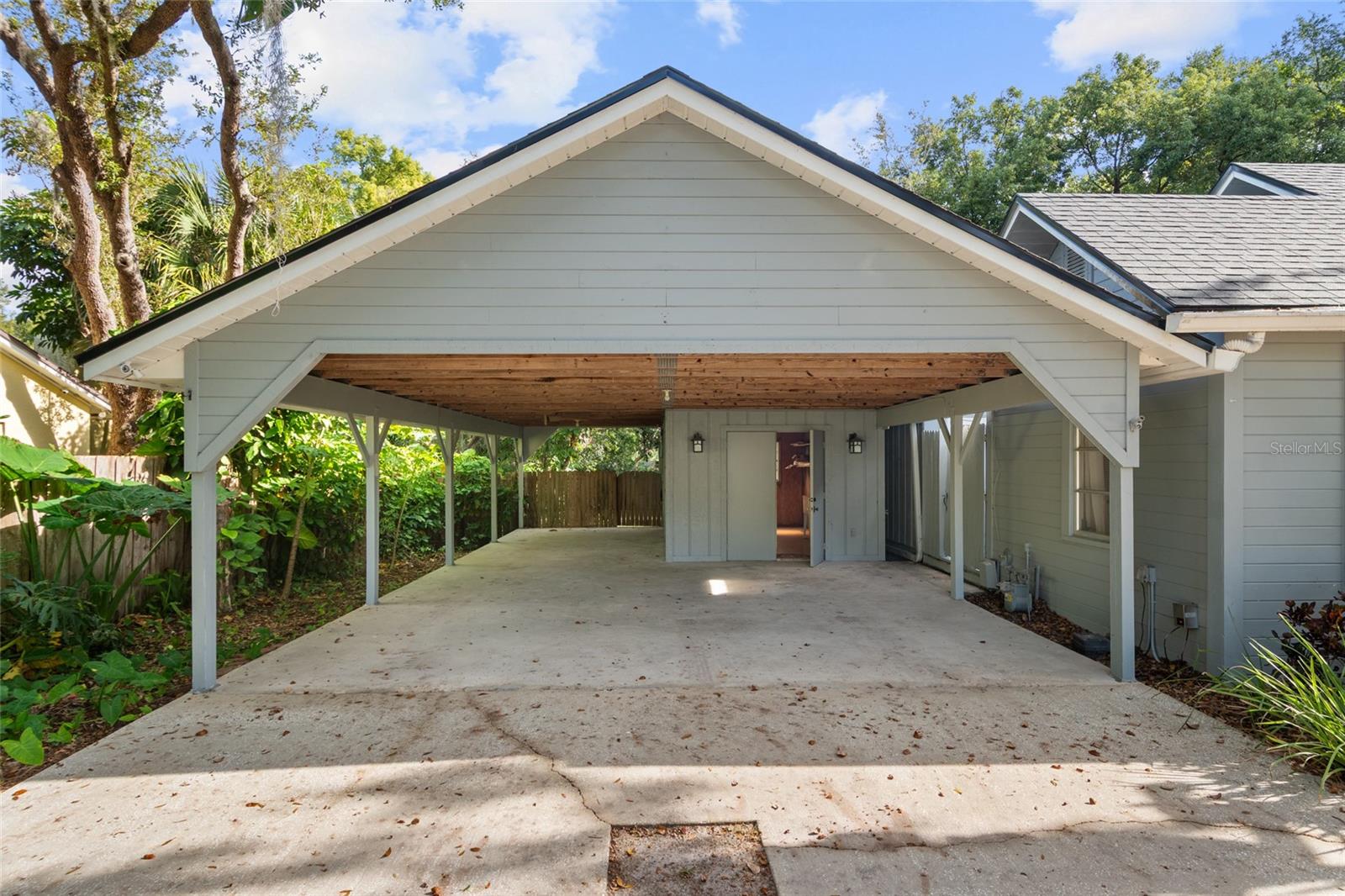 Image 39 of 50 For 825 Oakdale Street