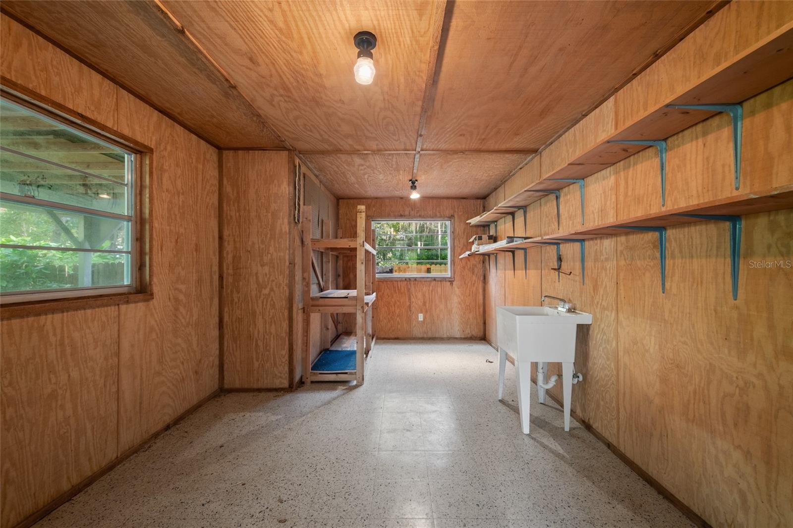 Image 41 of 50 For 825 Oakdale Street