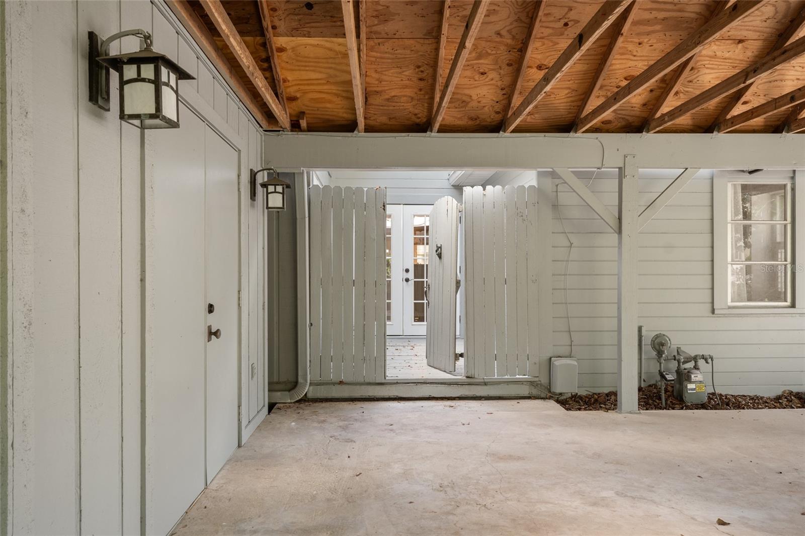 Image 42 of 50 For 825 Oakdale Street