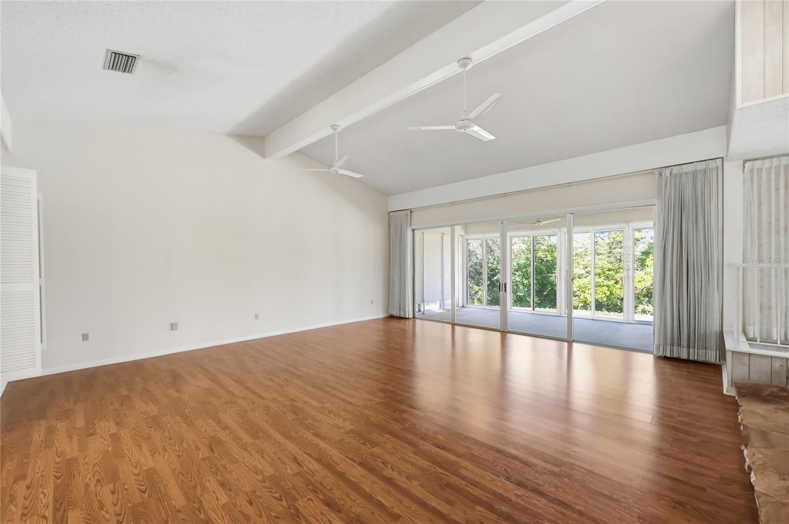 Image 13 of 61 For 1352 Errol Parkway