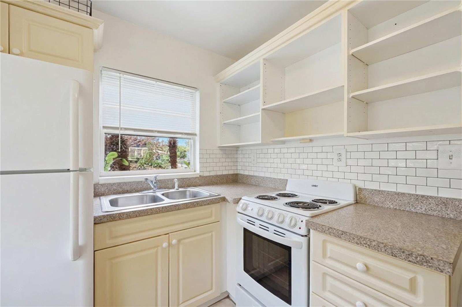 Image 16 of 48 For 35-37 Hillside Avenue