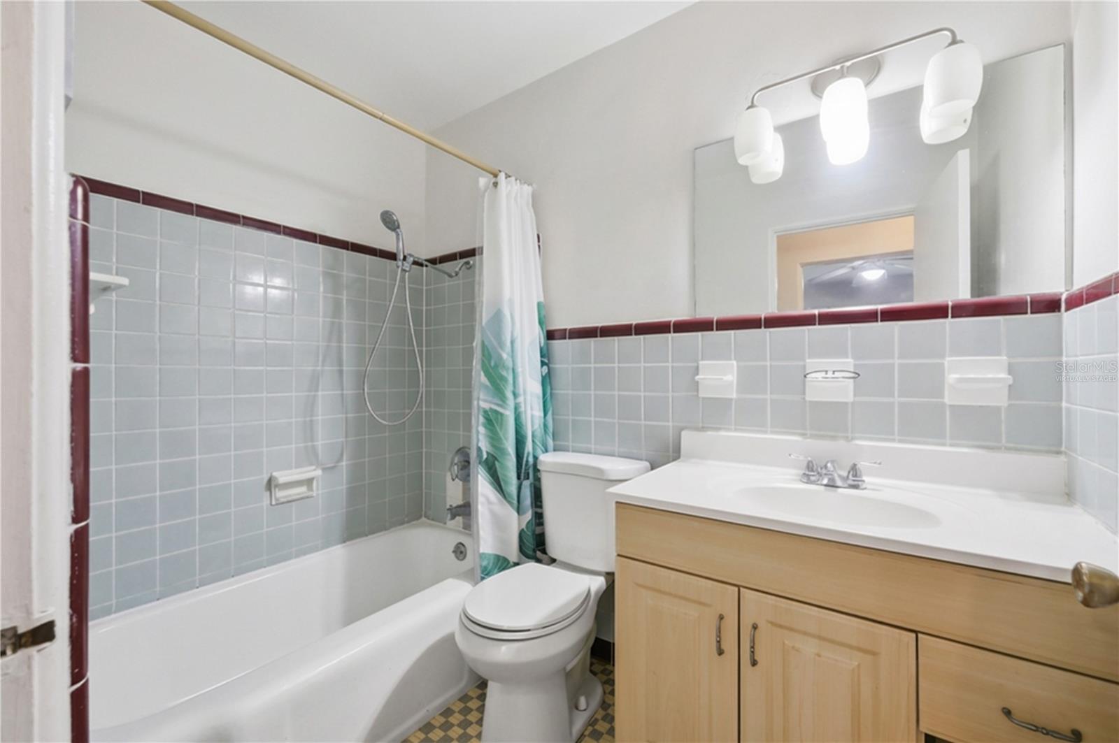 Image 39 of 48 For 35-37 Hillside Avenue