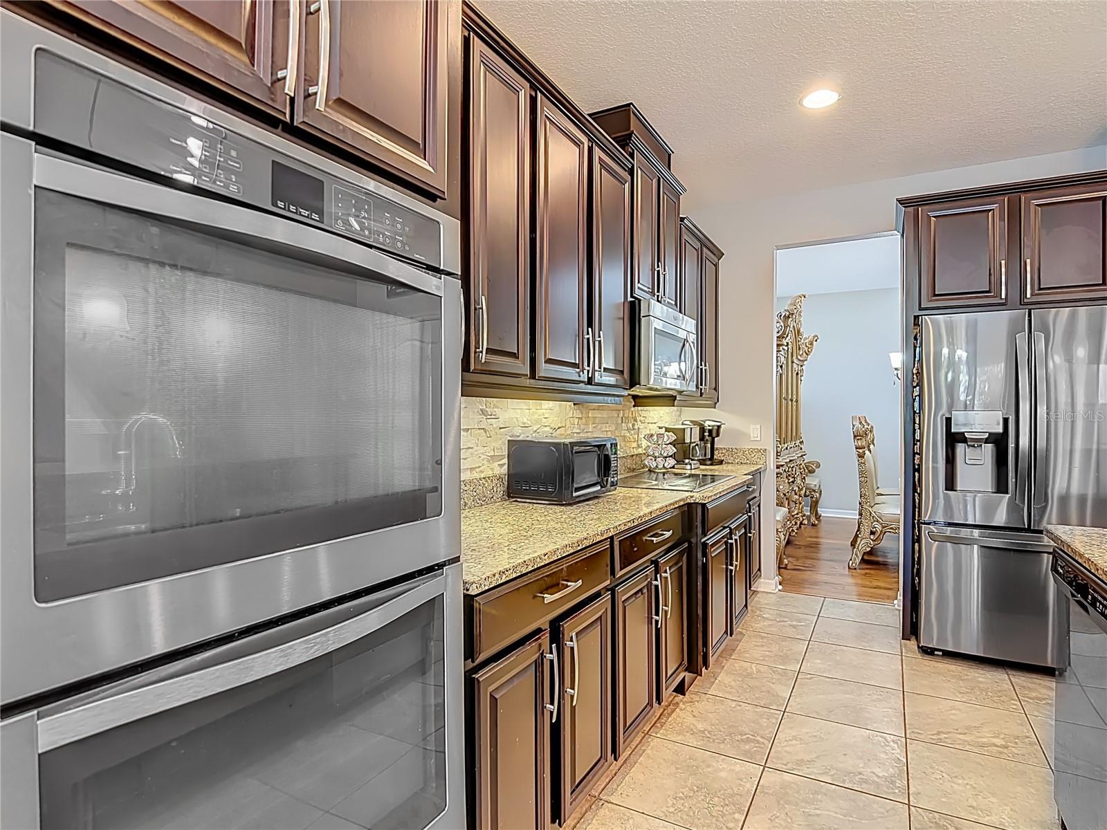 Image 13 of 67 For 344 Magneta Loop