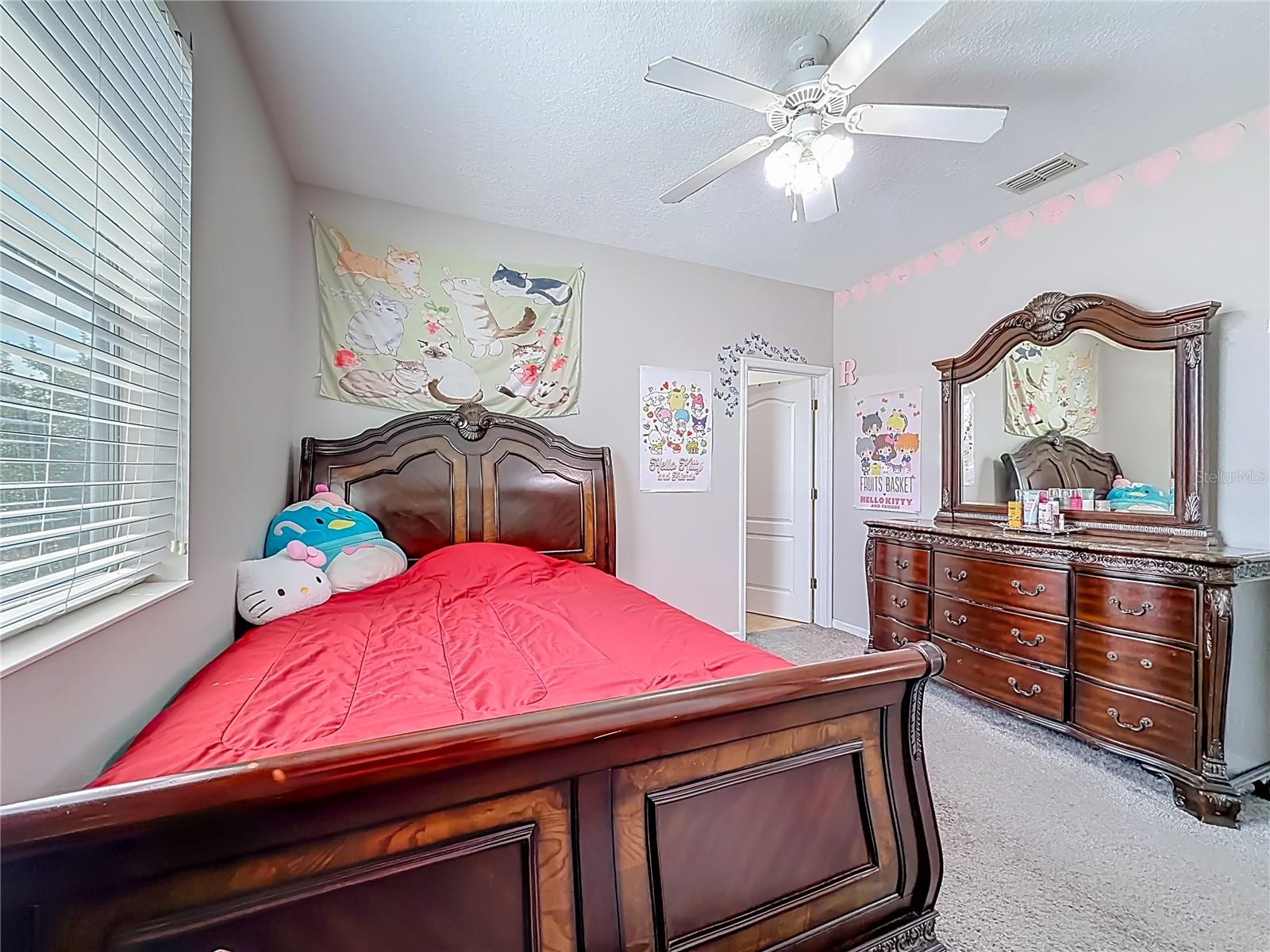 Image 34 of 67 For 344 Magneta Loop