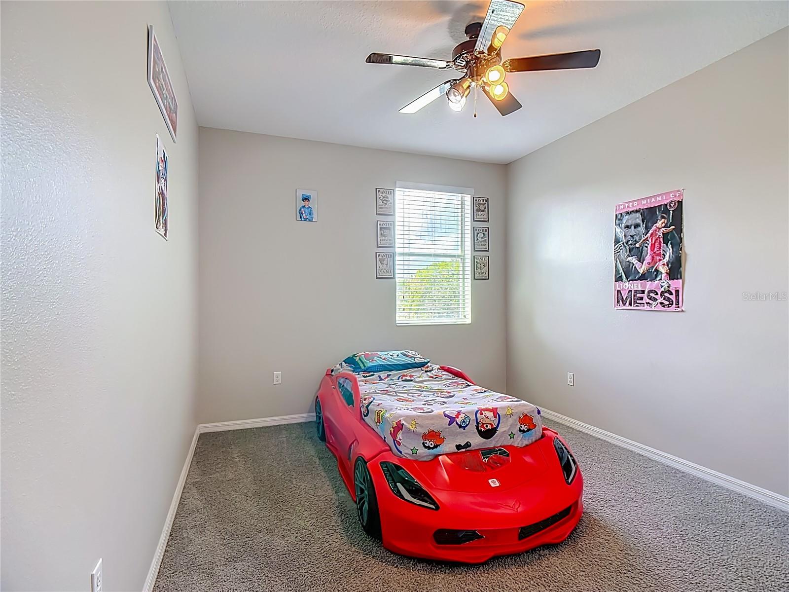 Image 40 of 67 For 344 Magneta Loop