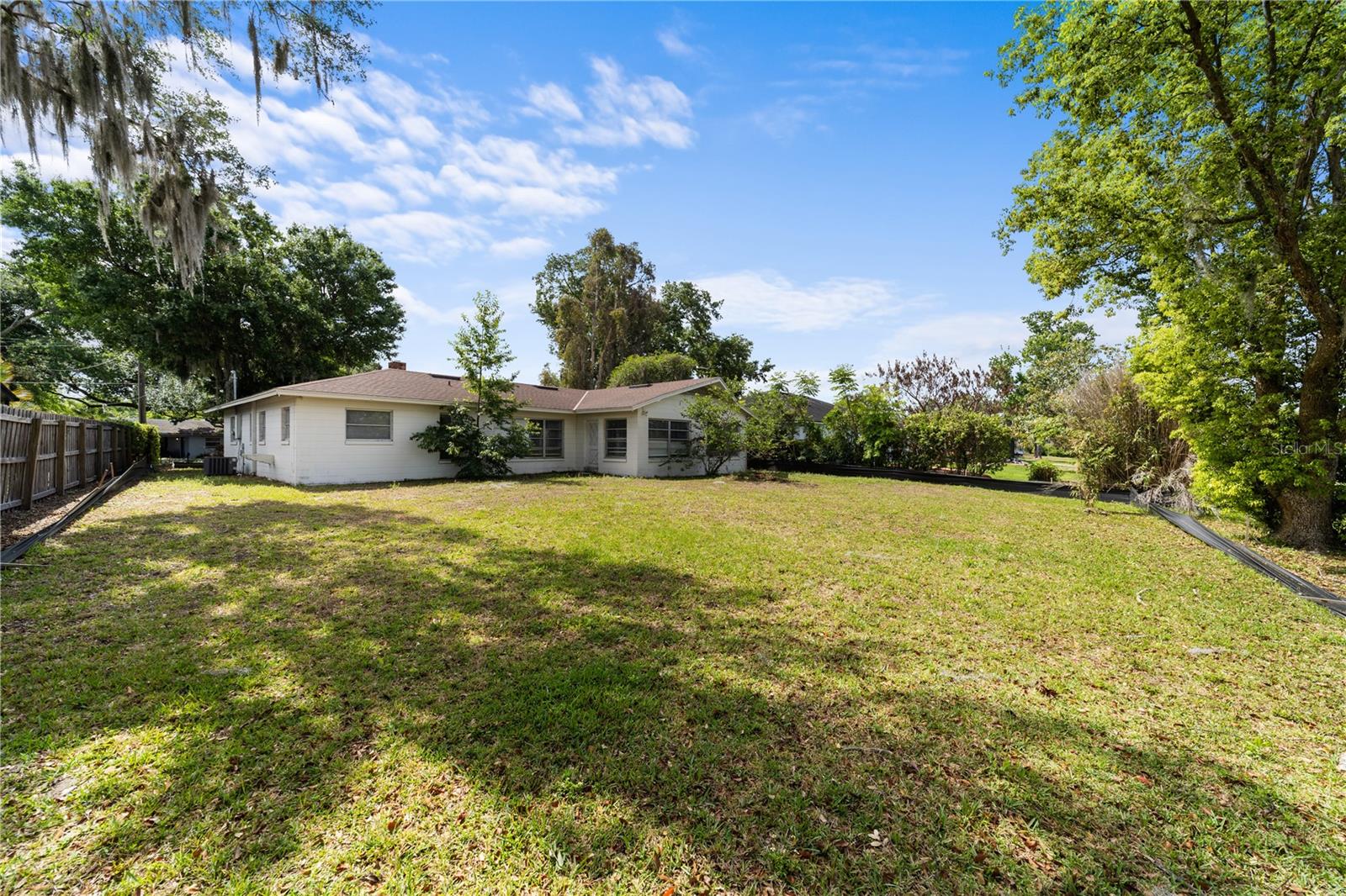 Image 19 of 25 For 1881 Lake Spier Drive