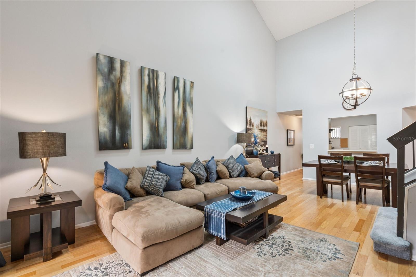 Image 10 of 58 For 3008 Clubview Drive U3