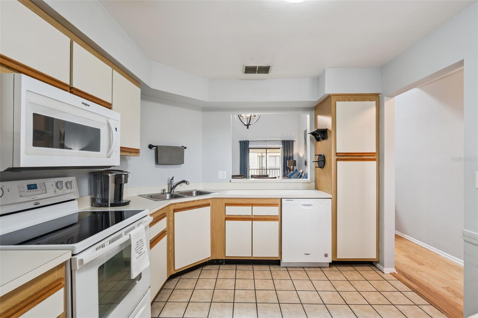 Image 14 of 58 For 3008 Clubview Drive U3