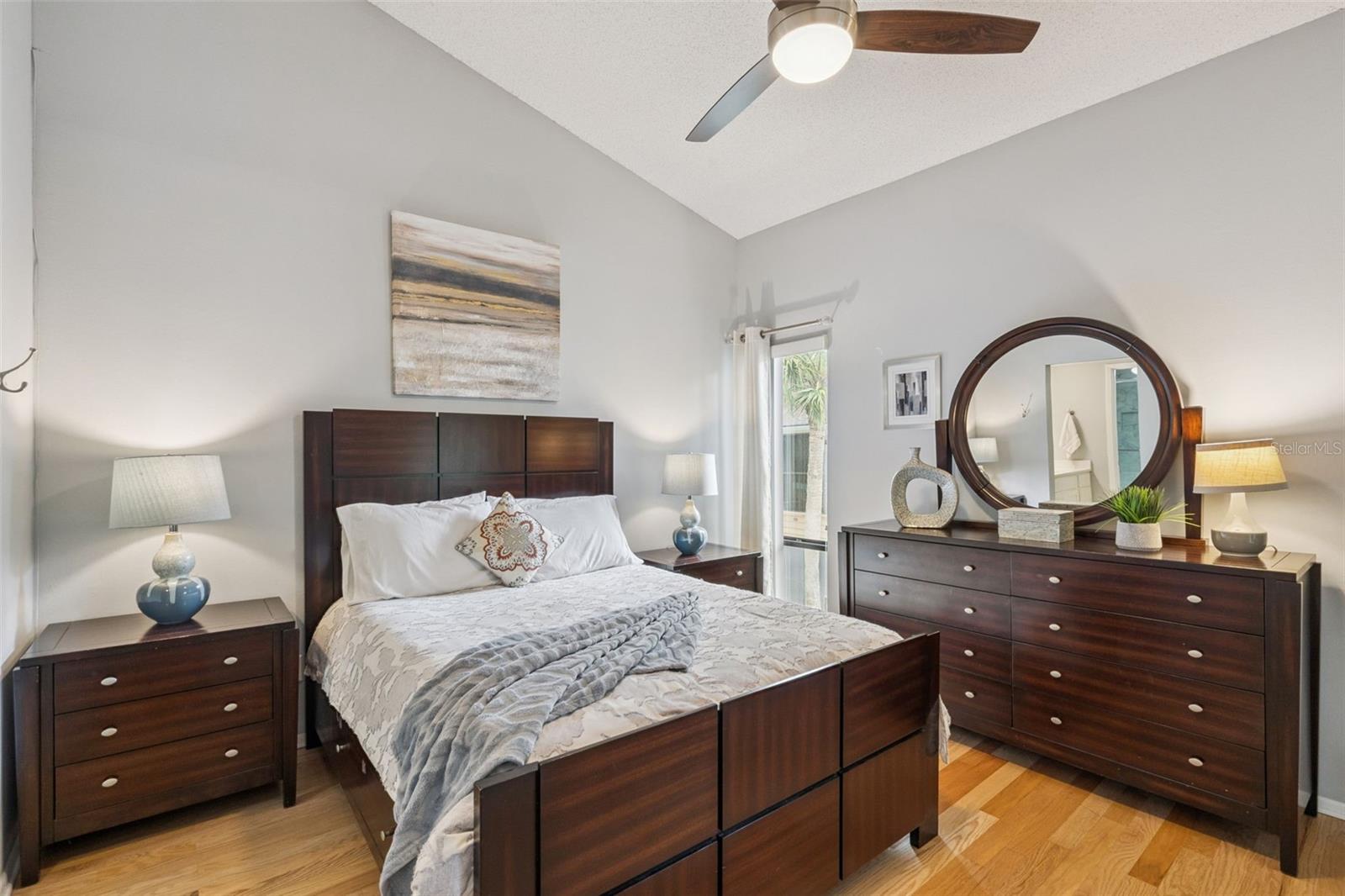 Image 21 of 58 For 3008 Clubview Drive U3