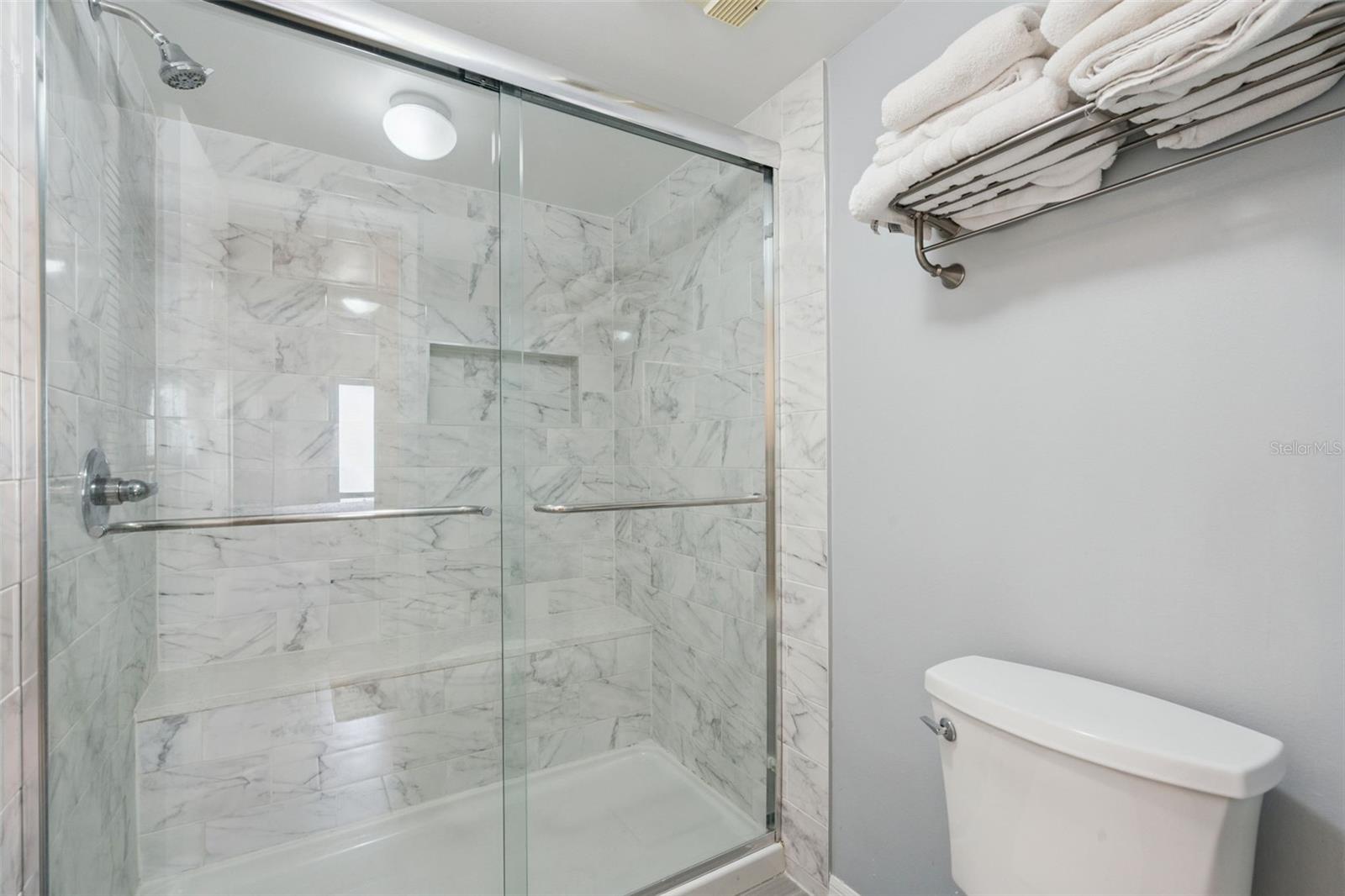 Image 24 of 58 For 3008 Clubview Drive U3