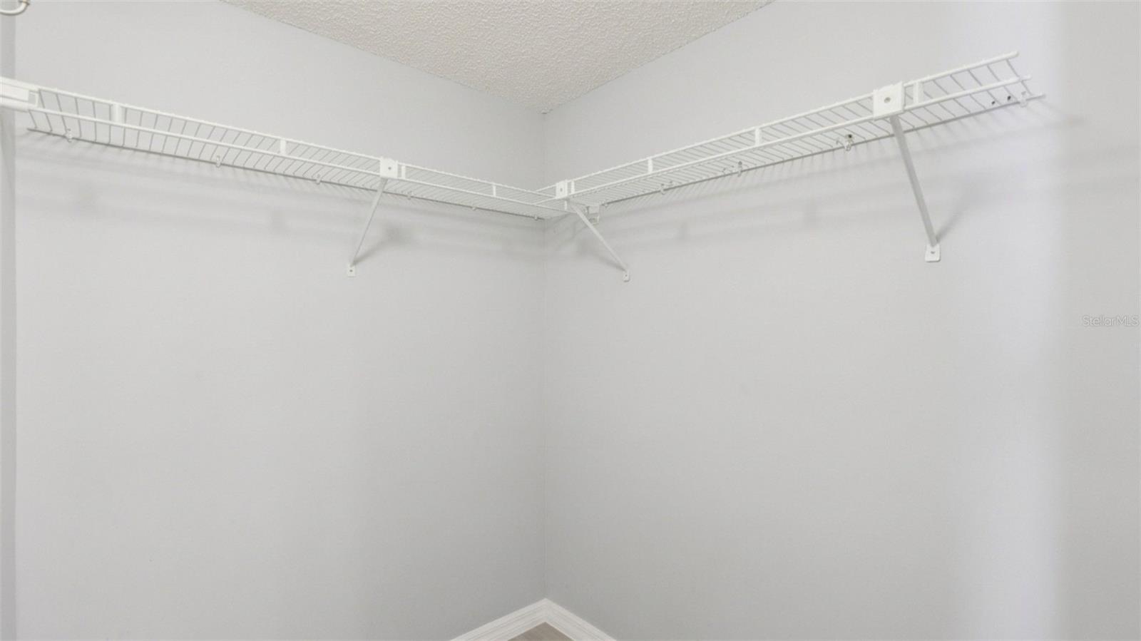 Image 26 of 58 For 3008 Clubview Drive U3